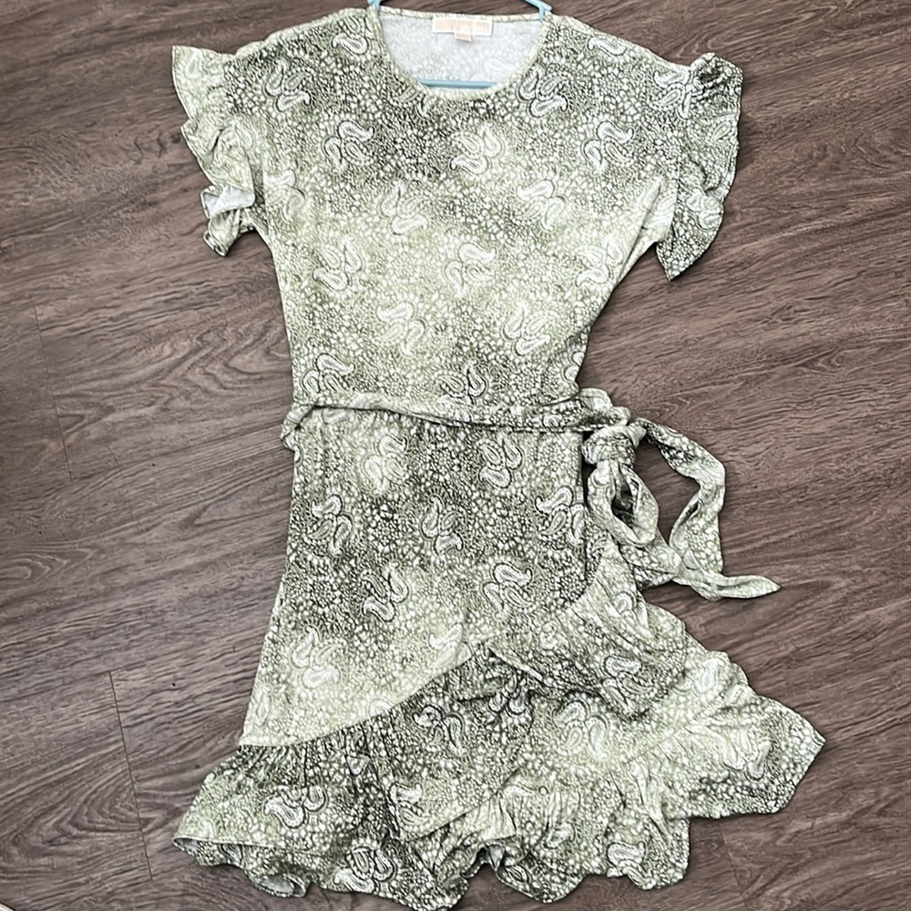Beautiful Michael Kors Paisley print dress!